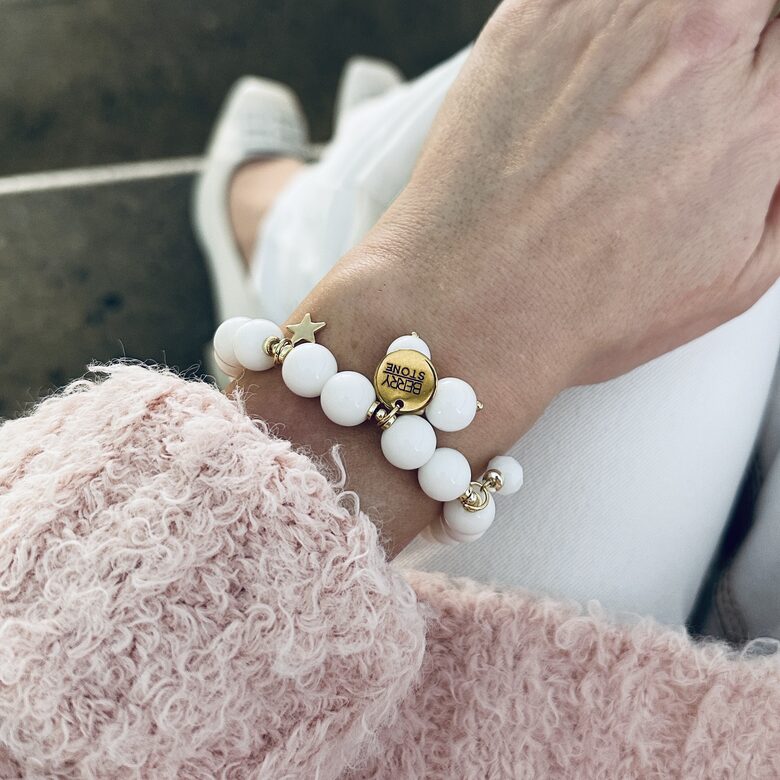 Apyrankė: White Dream