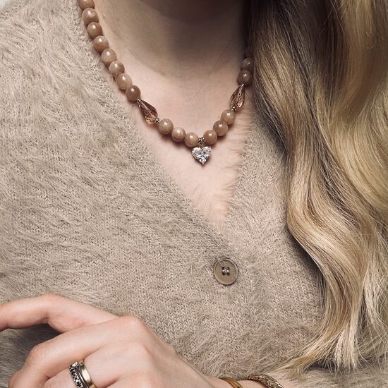 Kaklo papuošalas: Caramel