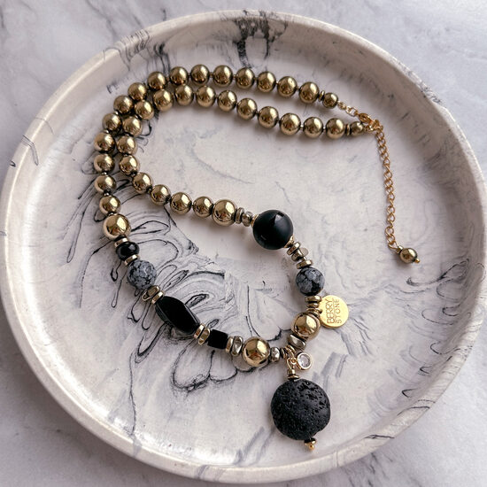 Kaklo papuošalas: Black Lily