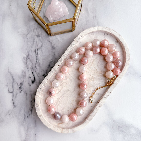 Kaklo papuošalas: Pure Pink