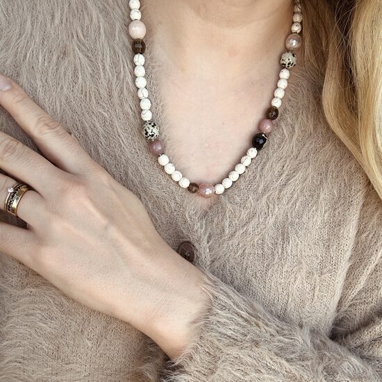 Kaklo papuošalas: Emily