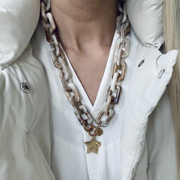 Akrilo grandinėlė: Chloe 